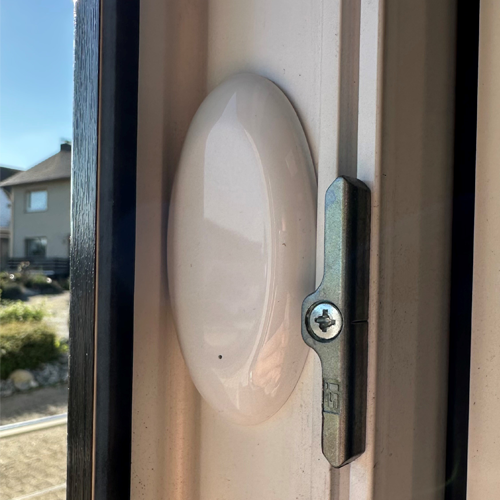 EnoSense Window montiert im Fensterrahmen